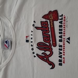 Atlanta Braves Women's Large "fitting" T-shirt white NWOT majestic brand